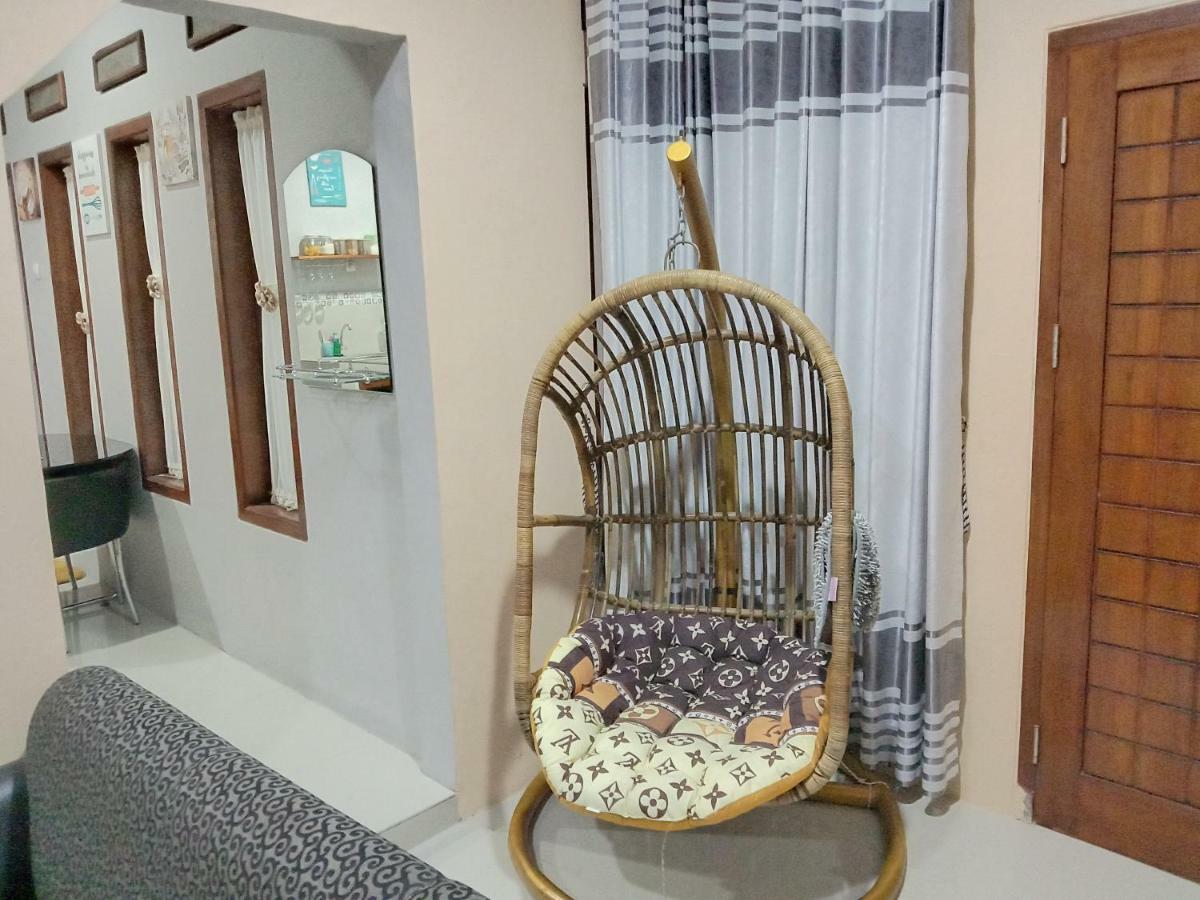 Guesthouse - Lubna Homestay Kuningan Dış mekan fotoğraf